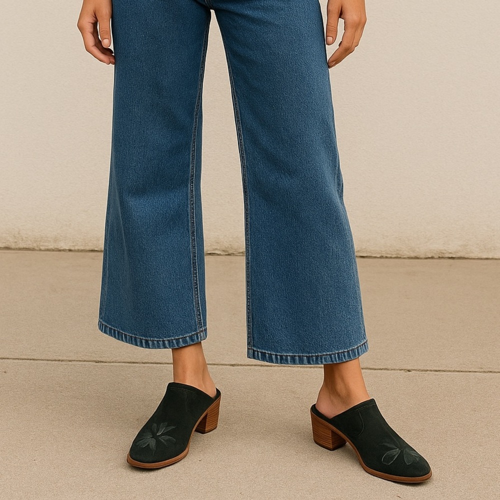 Green Mules with Closed Toe and Wooden Heel